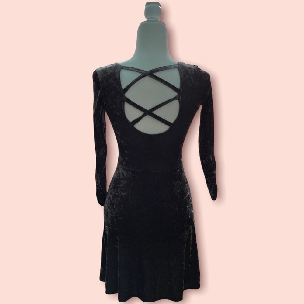 *AMERICAN EAGLE OUTFITTERS* FAUX VELVET DRESS-FIT & FLARE BNWT